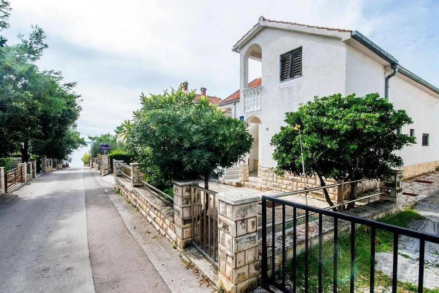 Apartment Nada بيتريتْشاني